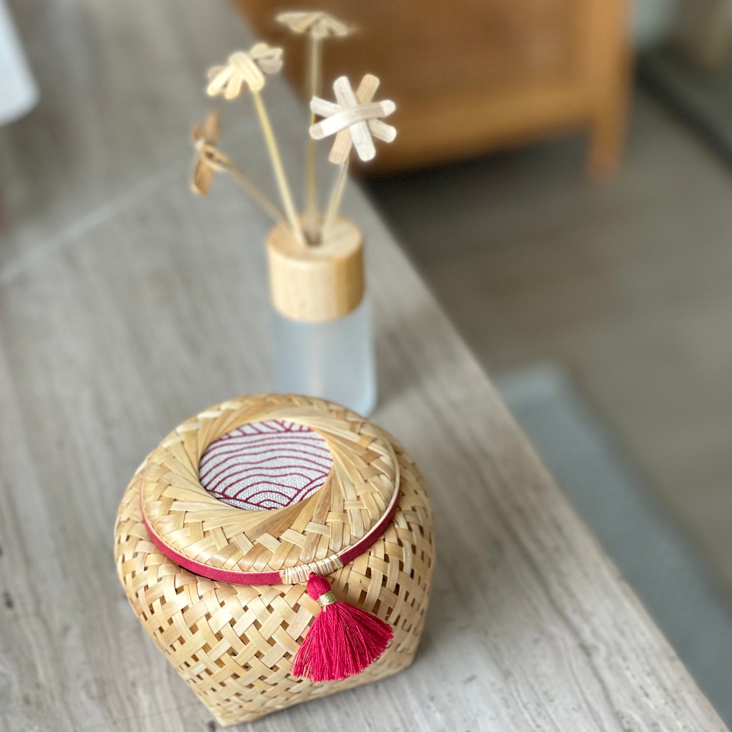 ELLA Red Cubic [Small]