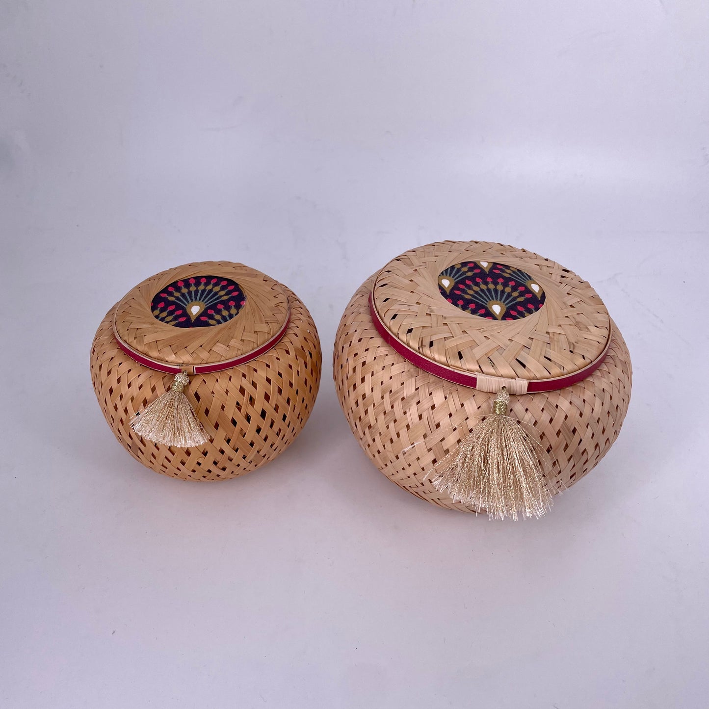 MANON Red Round [Medium]